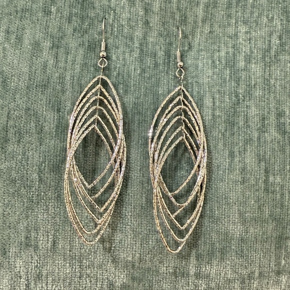 Elegant 7 Pair of Fashion Mixed Metal Earrings Set - Picture 5 of 14